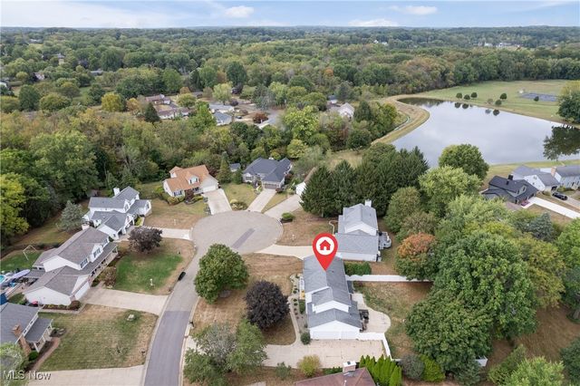 1905 Hampshire Circle NW, Uniontown, OH 44685