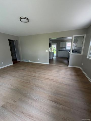 755 VENOY Avenue, Madison Heights, MI 48071