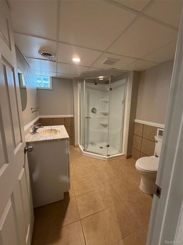 755 VENOY Avenue, Madison Heights, MI 48071