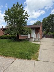 755 VENOY Avenue, Madison Heights, MI 48071