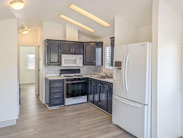 70200 Dillon Road 284, Desert Hot Springs, CA 92241