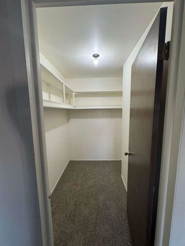 37102 Aberdeen Drive 10, Sterling Heights, MI 48312