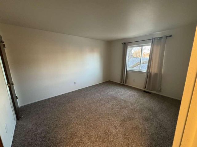 37102 Aberdeen Drive 10, Sterling Heights, MI 48312