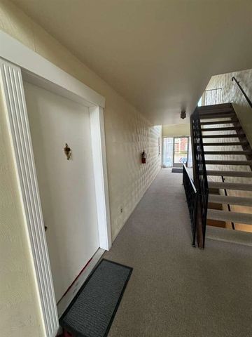 37102 Aberdeen Drive 10, Sterling Heights, MI 48312