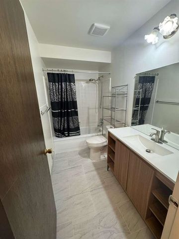 37102 Aberdeen Drive 10, Sterling Heights, MI 48312