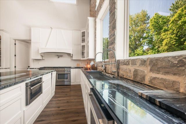 215 Heritage Heights Lane, London, KY 40741