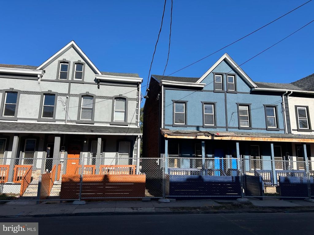 112 CHAMBERS ST, Trenton, NJ 08609