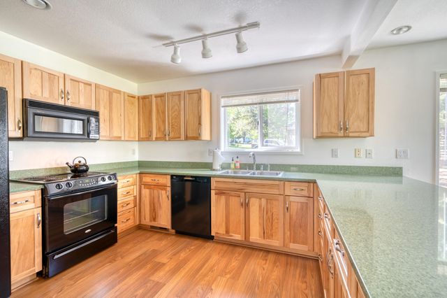 2028 Osprey Drive, Redmond, OR 97756