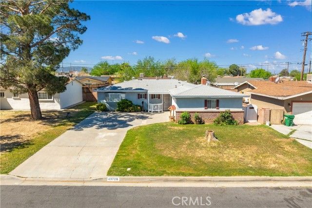 43729 Heaton, Lancaster, CA 93534