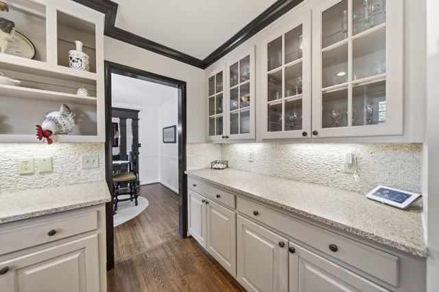 2148 Timberwood Dr, Nashville, TN 37215