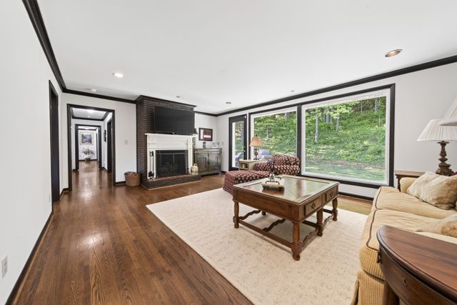 2148 Timberwood Dr, Nashville, TN 37215