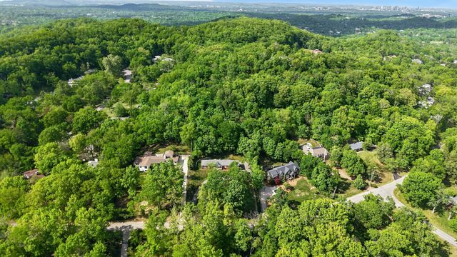 2148 Timberwood Dr, Nashville, TN 37215
