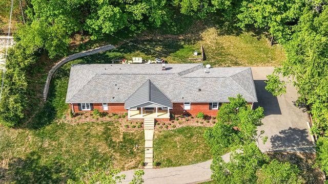 2148 Timberwood Dr, Nashville, TN 37215