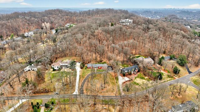 2148 Timberwood Dr, Nashville, TN 37215