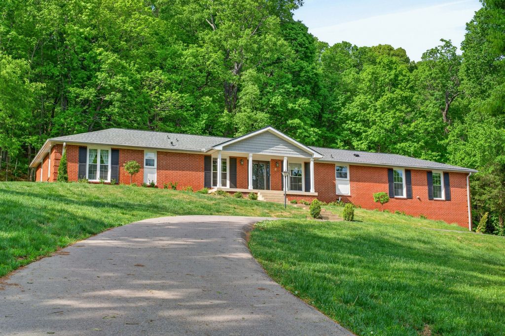 2148 Timberwood Dr, Nashville, TN 37215