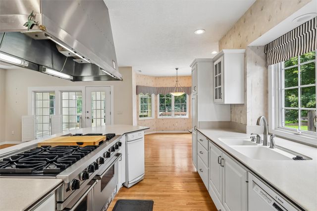 4304 Timberwood Drive, West Des Moines, IA 50265
