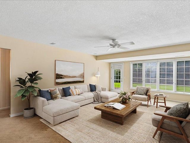 4304 Timberwood Drive, West Des Moines, IA 50265