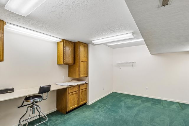 4304 Timberwood Drive, West Des Moines, IA 50265