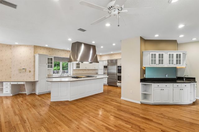 4304 Timberwood Drive, West Des Moines, IA 50265