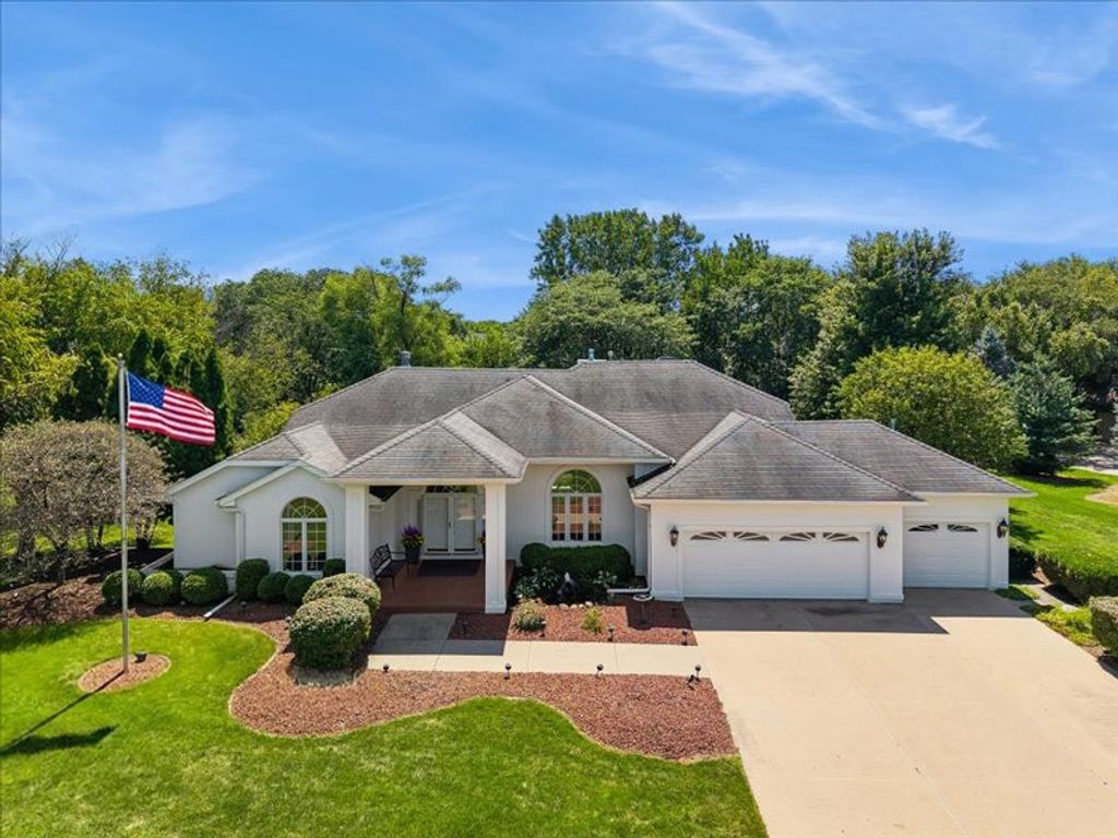 4304 Timberwood Drive, West Des Moines, IA 50265