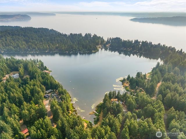 11124 Cole Place, Anderson Island, WA 98303