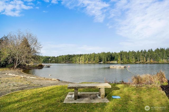 11124 Cole Place, Anderson Island, WA 98303