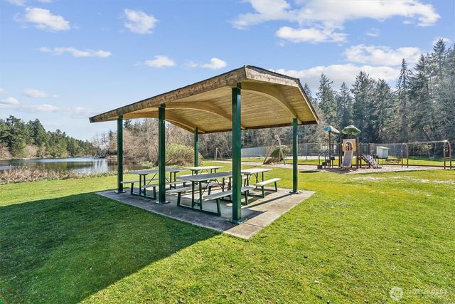 11124 Cole Place, Anderson Island, WA 98303