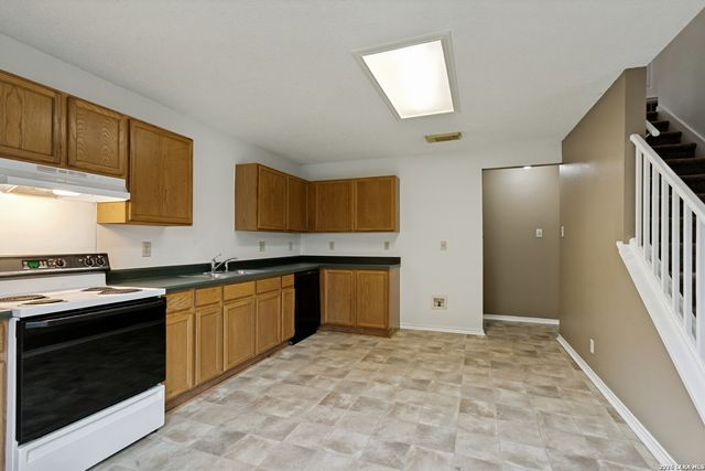 9203 Gambier, San Antonio, TX 78250