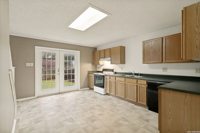 9203 Gambier, San Antonio, TX 78250