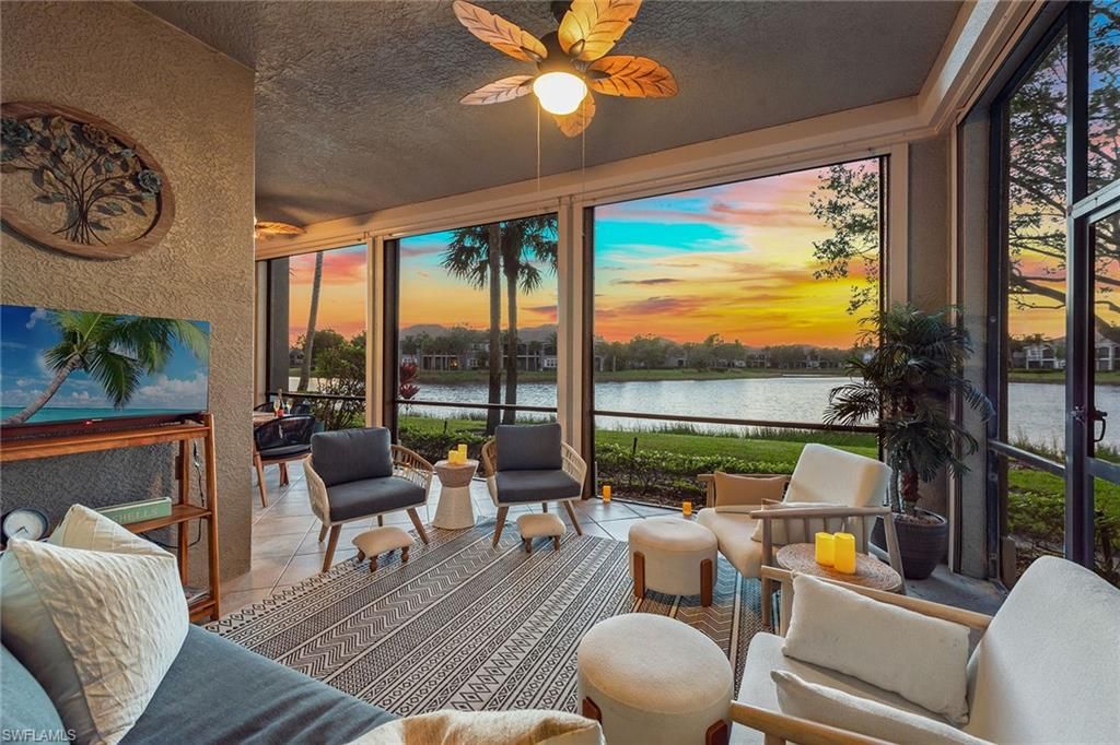9229 Museo CIR # 102, Naples, FL 34114