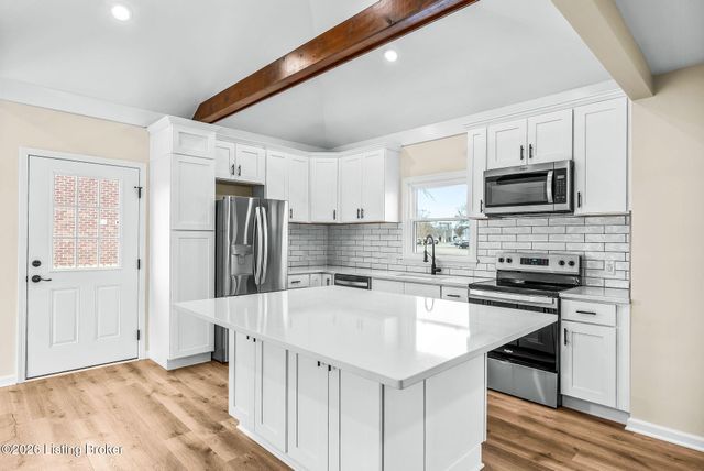 1112 Herr Ln, Louisville, KY 40222