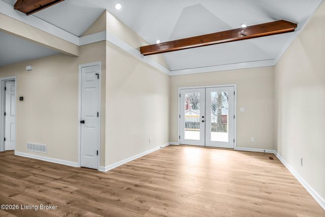 1112 Herr Ln, Louisville, KY 40222