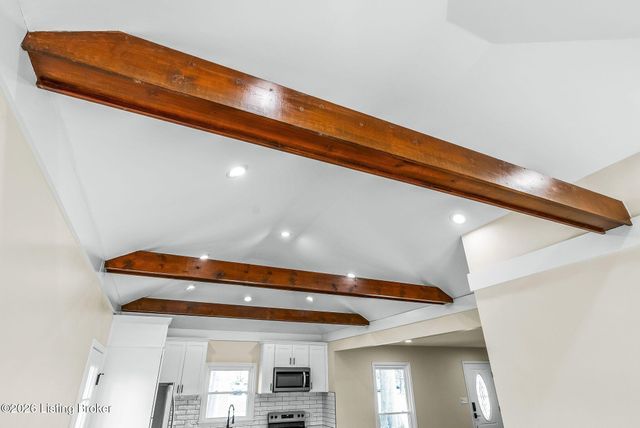 1112 Herr Ln, Louisville, KY 40222