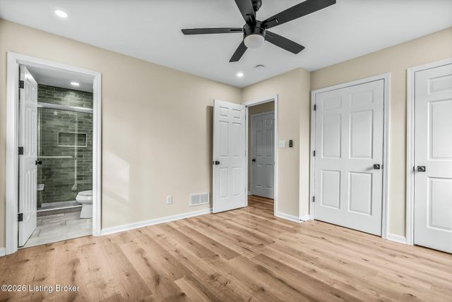 1112 Herr Ln, Louisville, KY 40222