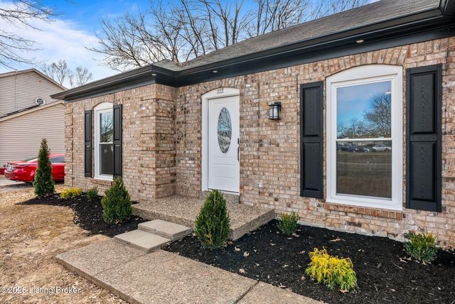1112 Herr Ln, Louisville, KY 40222