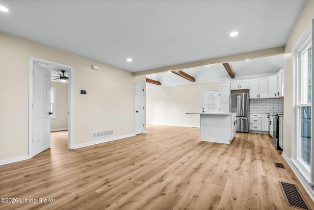 1112 Herr Ln, Louisville, KY 40222