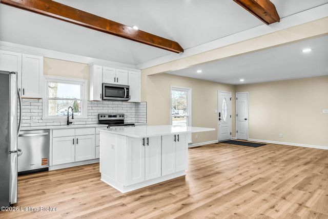 1112 Herr Ln, Louisville, KY 40222