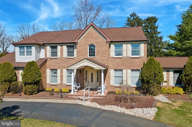137 BRIARWOOD DR, Southampton, PA 18966