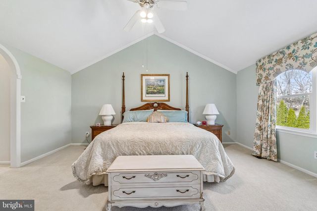 137 BRIARWOOD DR, Southampton, PA 18966