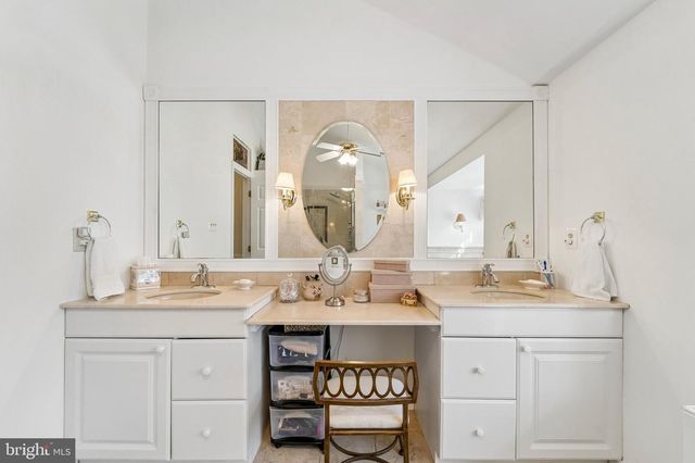 137 BRIARWOOD DR, Southampton, PA 18966