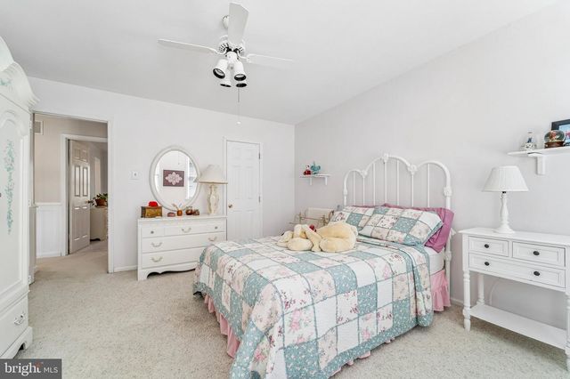 137 BRIARWOOD DR, Southampton, PA 18966