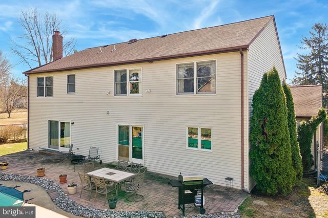 137 BRIARWOOD DR, Southampton, PA 18966