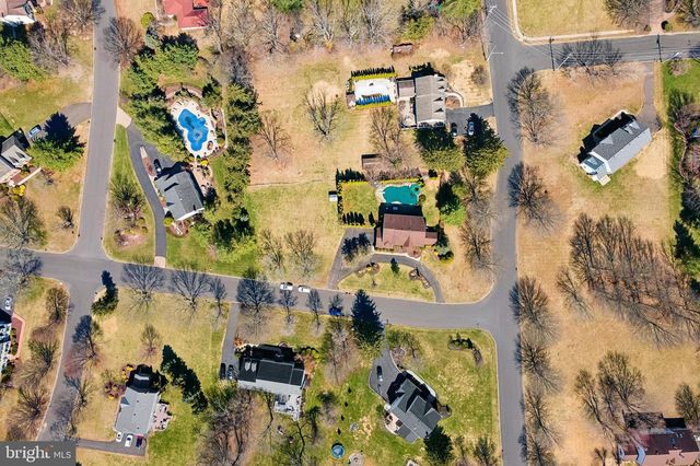 137 BRIARWOOD DR, Southampton, PA 18966