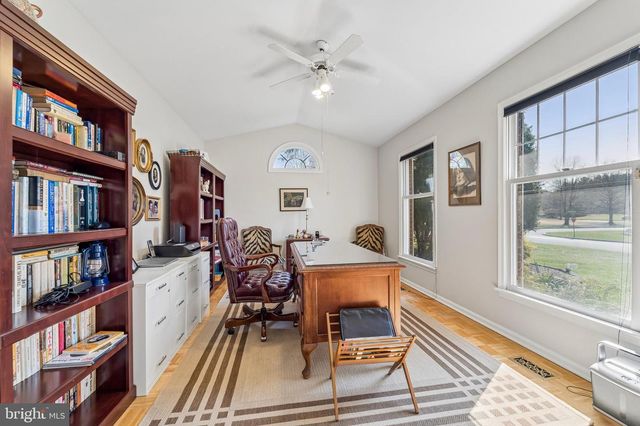 137 BRIARWOOD DR, Southampton, PA 18966