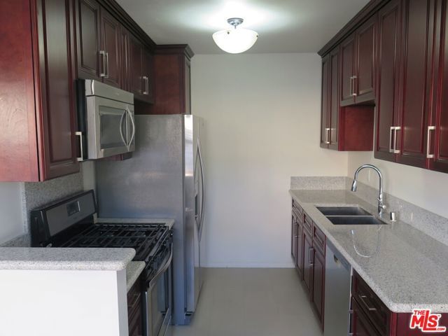 833 N Kingsley Drive 2, Los Angeles, CA 90029