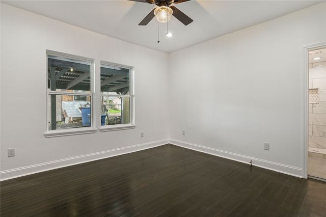 1106 W Chestnut Street, Denison, TX 75020