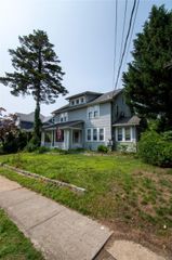 25 Hillside Avenue 1, Rockville Centre, NY 11570