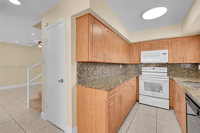 2532 Coral Springs Dr 2532, Coral Springs, FL 33065