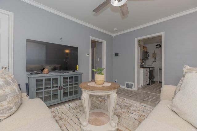 1148 E Gum Street, Evansville, IN 47714