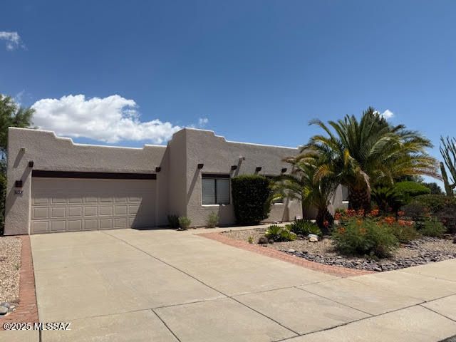 788 W Fountain Creek Drive, Green Valley, AZ 85614